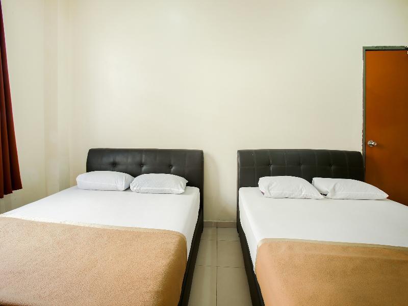 โอโย 89536 ฮัซริส โฮเต็ล Hotel บาตู ปาฮัท ภายนอก รูปภาพ
